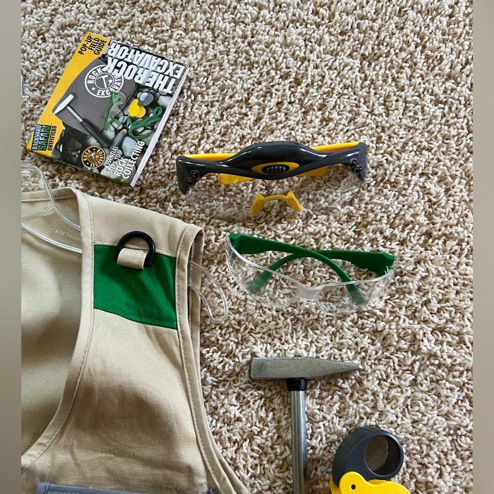 Backyard safari explorer vest and kit - Picture 2 of 9
